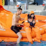 Freiwillige Grundausbildung: Eintauchen in die Truppe - Marine-Rekruten treten Dienst an