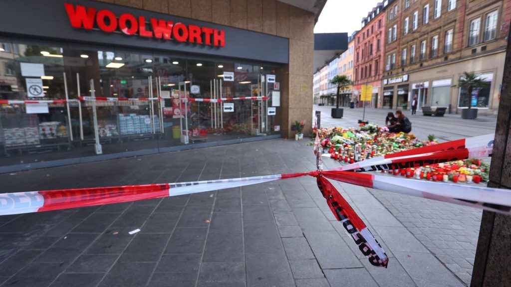 Gewalttat: Gutachten: Keine Abschiebung von Würzburger Messerangreifer