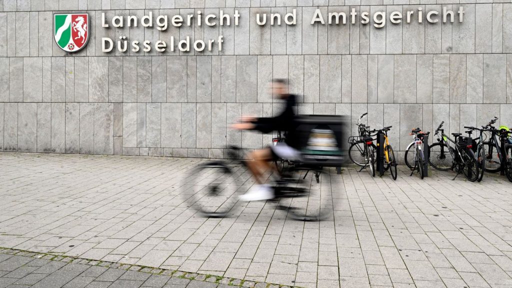 Strafprozess: Radfahrer absichtlich überrollt - Fünf Jahre Haft