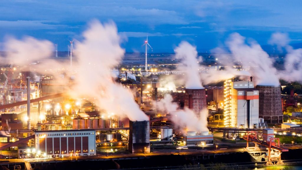 Deutsche Wirtschaft: Konjunkturkrise hält an - Hoffnung für 2026