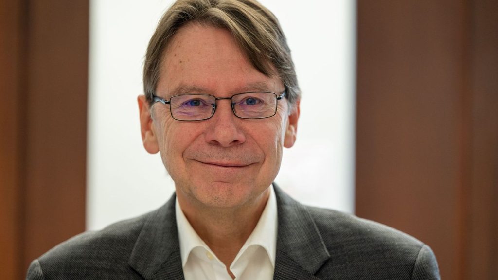 Vermessung politischer Haltung: Neue Daten zu politischer Kultur und Demokratieverständnis