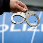 Notfälle: Polizeieinsatz: Selbst an Heizung gefesselt - ohne Schlüssel