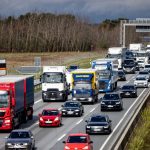 Staugefahr: Herbstferien enden - ADAC erwartet lebhaften Verkehr
