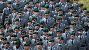 Bundeswehr: Steinmeier zweifelt am geplanten Losverfahren für Wehrdienst