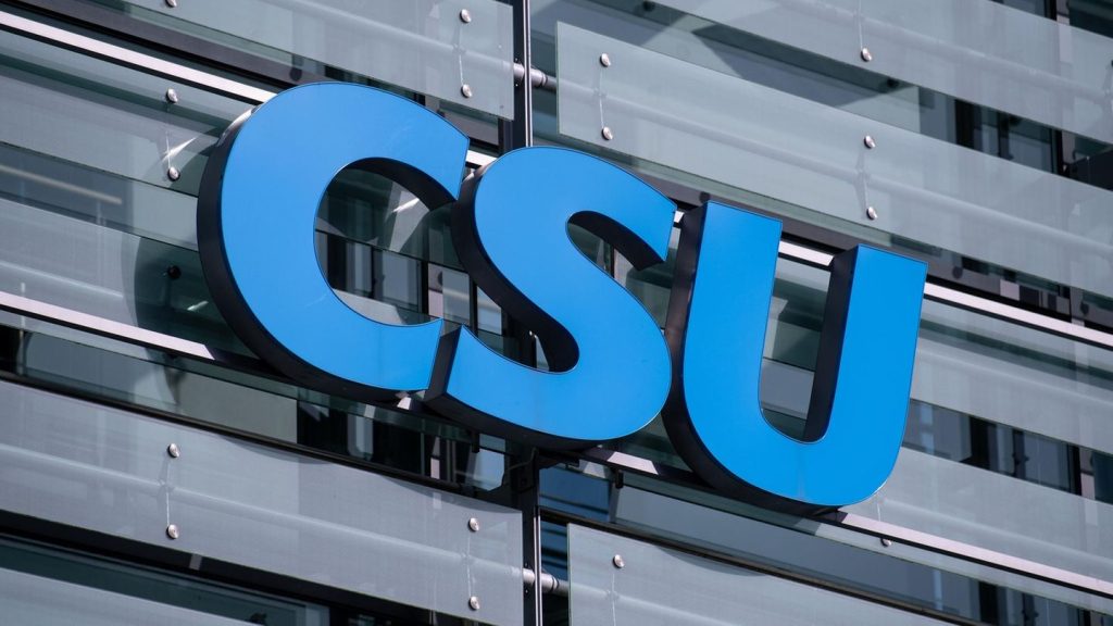 München: Feuer vor Parteibüros von CSU und AfD – Verdächtiger gefasst