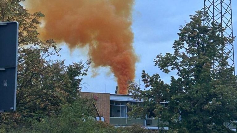 Aschaffenburg: Gaswolke tritt nach Chemieunfall aus – vier Verletzte