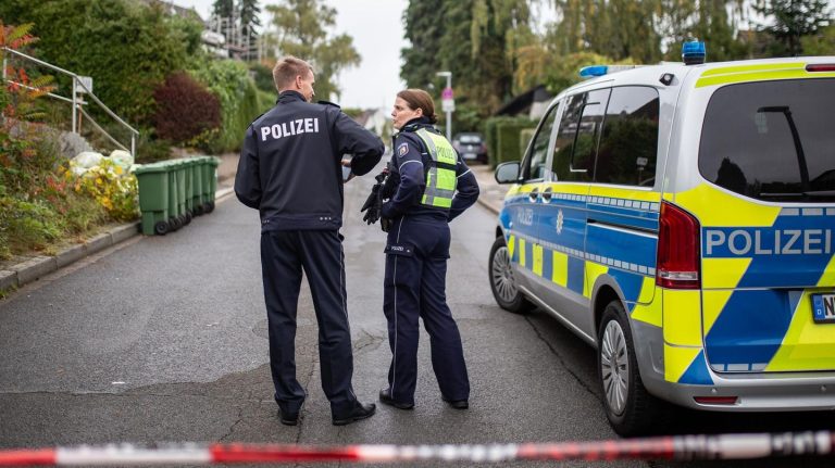 Newsblog: Messerangriff auf Bürgermeisterin: Polizei geht von familiärem Hintergrund aus