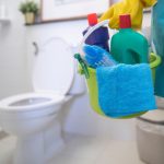 Hygiene im Bad: Blitzsaubere Toiletten: So entfernen Sie Urinstein endgültig
