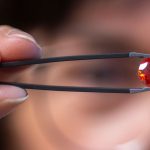 Bestattung: Über den Tod hinaus: Wenn aus Asche ein Gedenkdiamant wird