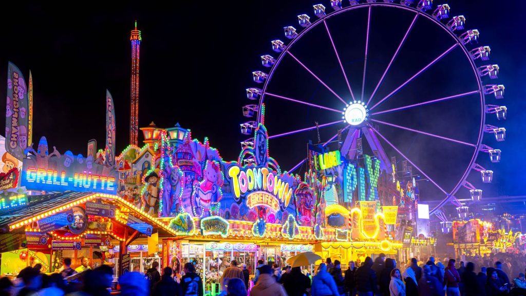Ende der fünften Jahreszeit: Letzter Rundgang - Freimarkt endet mit Trauerzug und Rosen