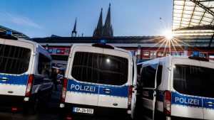Ausschreitungen: Polizei ermittelt: Schlägerei zwischen BVB- und Schalke-Fans