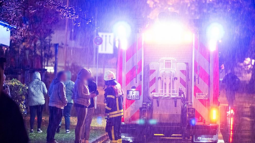 Großeinsatz: Nach Einsatz im Einkaufszentrum: Viele suchen Hilfe