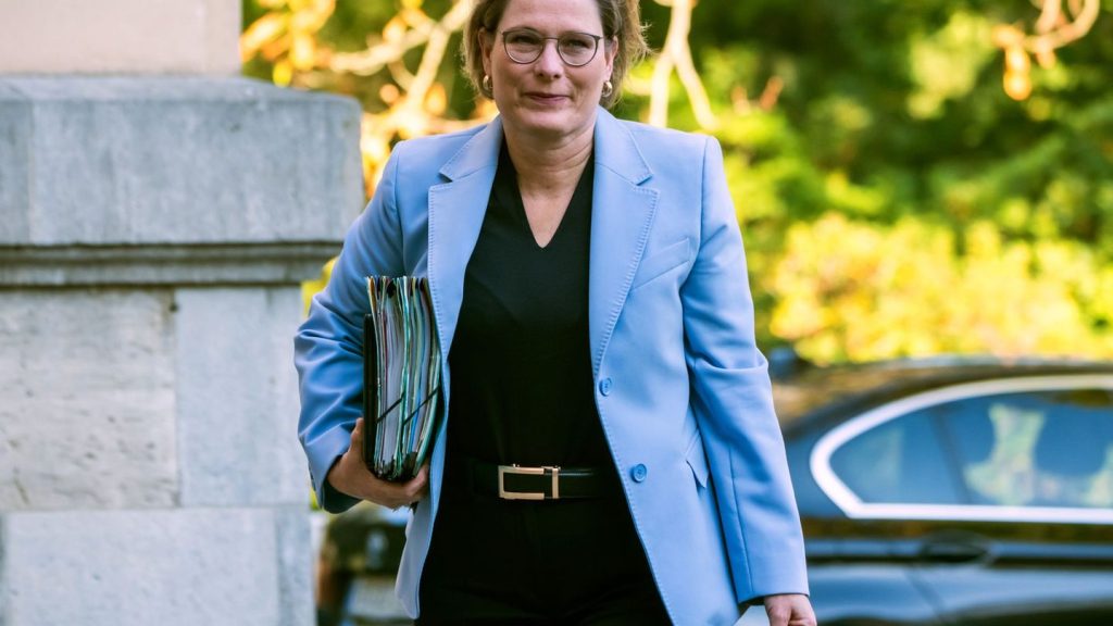 Belästigung: Gesetz gegen digitalen Voyeurismus? Justizministerium prüft