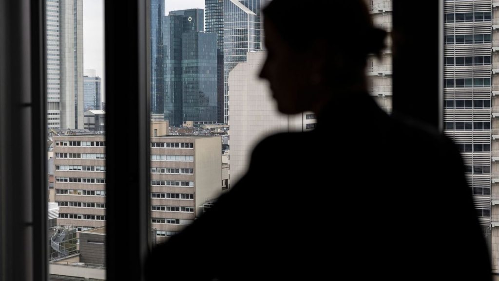 Seit zehn Jahren unverändert: Frauen in Führungspositionen: Deutschland unter EU-Schnitt