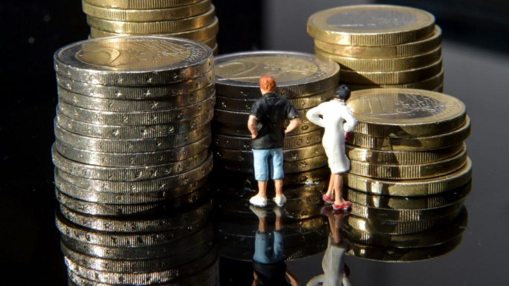 Frauenanteil in Führungspositionen niedrig und seit zehn Jahren kaum verändert