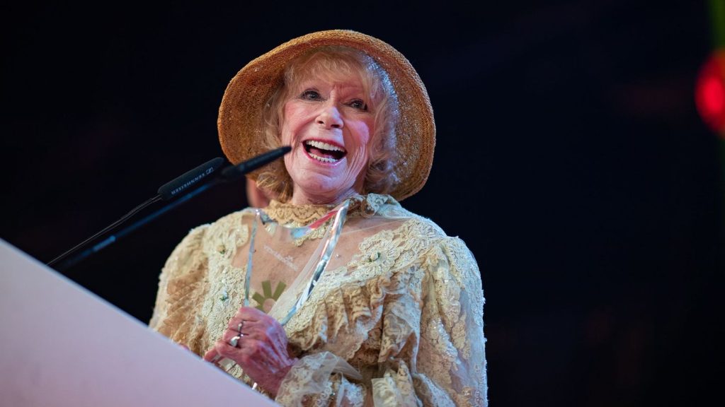 Geburtstag: Täglich zwei Croissants - Elke Sommer wird 85