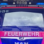 Brände: Auto in Hinterhof ausgebrannt