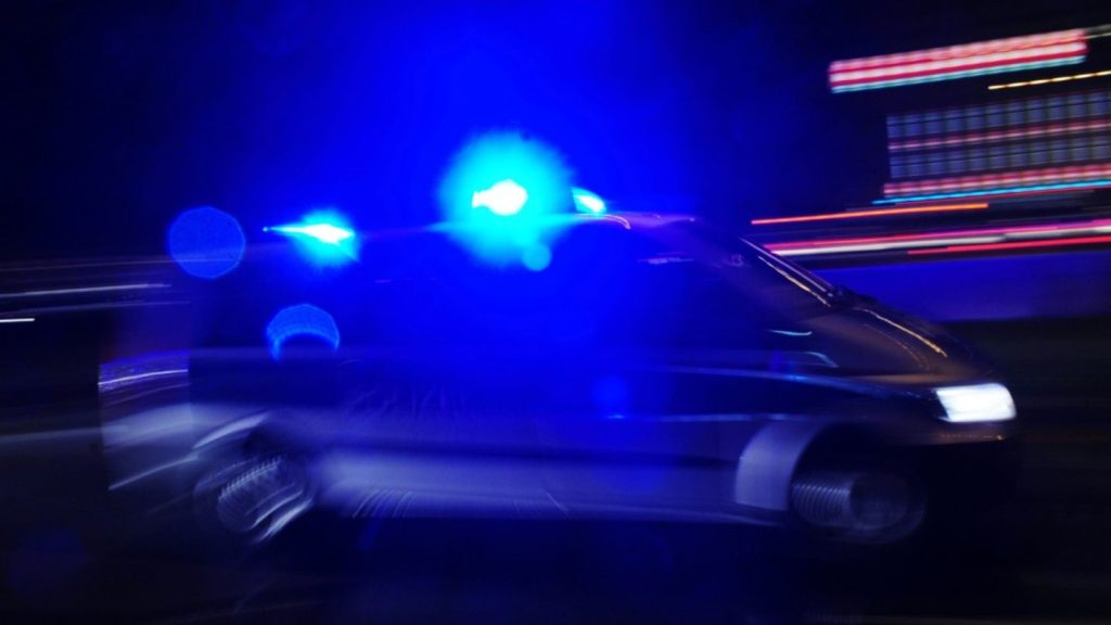 Tödlicher Unfall in Baden-Württemberg: 81-jähriger Autofahrer schleift Bekannten mit