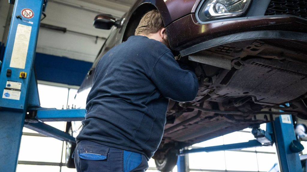 Preise: Versicherung, Wäsche, Reparatur: Kosten fürs Auto steigen