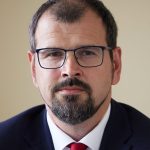 Schule: Zur Lehrer-Entlastung: weniger Prüfungen und Elterngespräche