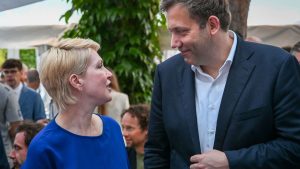 SPD-Gründung in MV: Klingbeil lobt 35 Jahre Nordost-SPD als Erfolgsgeschichte