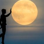 Besonderer Anblick: Supermond leuchtet am Himmel – DWD: gute Sicht fast überall