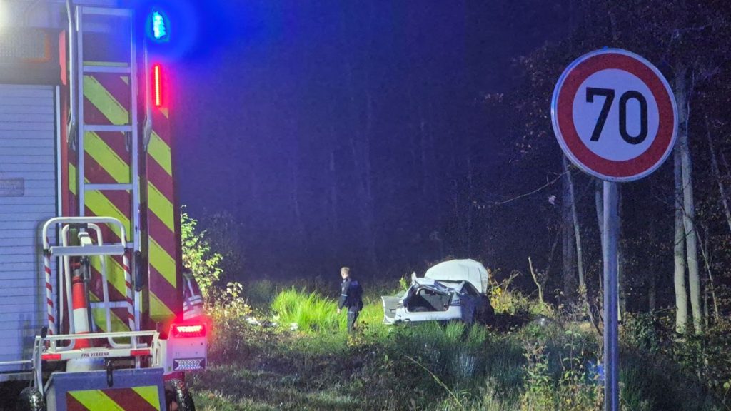 Unfall im Rhein-Sieg-Kreis: 39-Jähriger überschlägt sich mit Auto - schwer verletzt