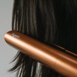 Hitze trifft Haar: Glatt gelaufen oder haarsträubend? Fünf Glätteisen im Test