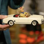 "Bares für Rares": Erstaunlich, was den Experten an diesem Auto fasziniert