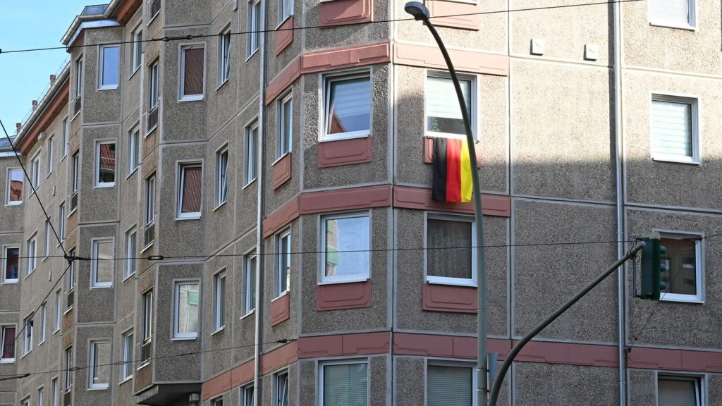 Neue Mitte-Studie: "Eine Germany-First-Ideologie nimmt merklich zu"